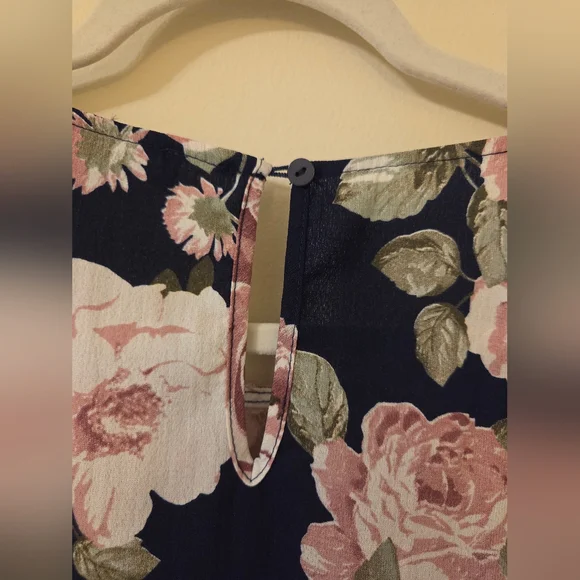 Suzanne Betro Floral Shift Dress - Picture 6 of 7